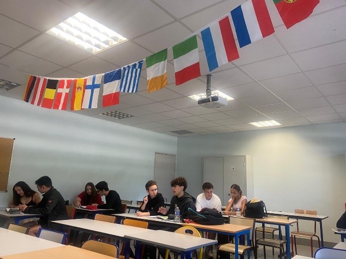 Peer  Teaching bei der Schulerbegegnung in Hyeres   September 2025